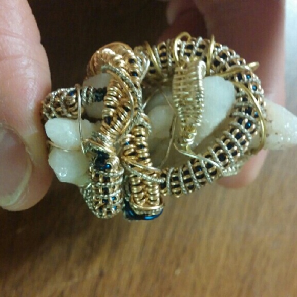 Spirit Amethyst Cluster Wire Wrap - Picture 4 of 4