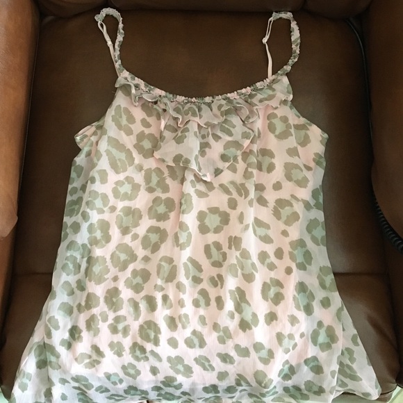 New York and company tank