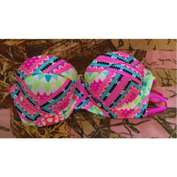 Small strapless bikini top