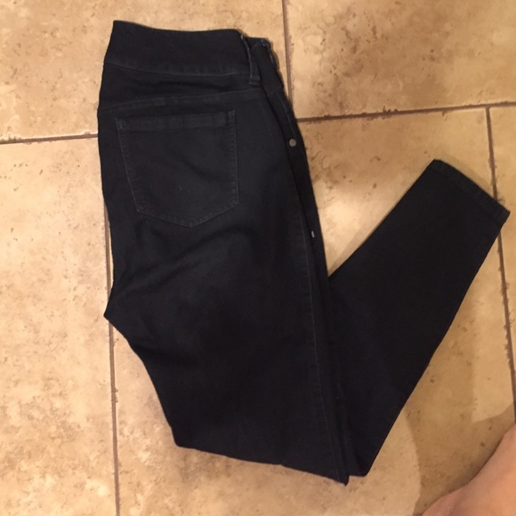 Torrid skinny jeans. Dark wash. EUC.