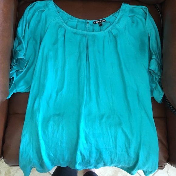 Short sleeve bell sleeve turquoise top