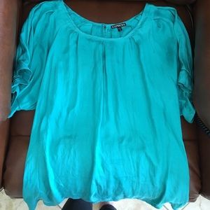 Short sleeve bell sleeve turquoise top