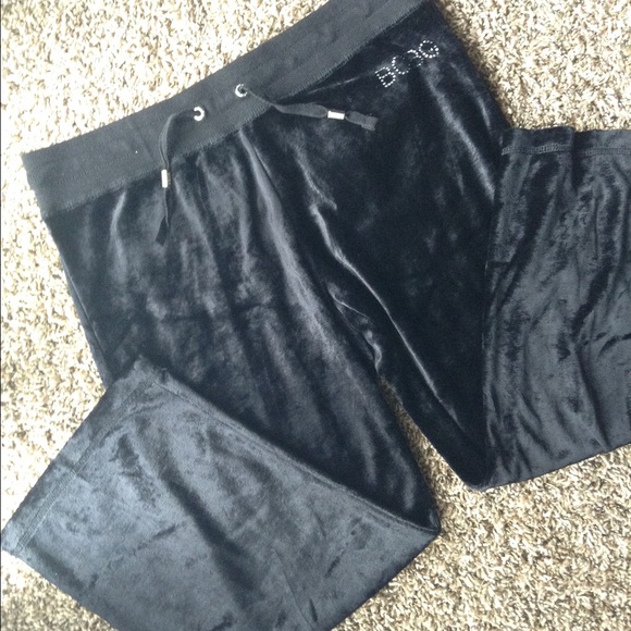 Black. Capri Pants. BCBG. New. Tags. - Picture 2 of 3