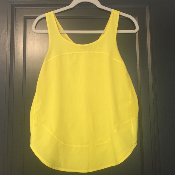 lululemon athletica Tops - Lululemon top. Size 6