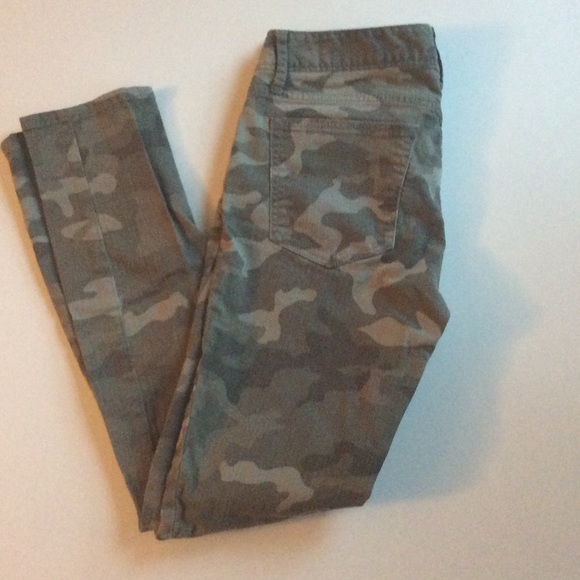Camouflage Skinny Jeans - Picture 3 of 3