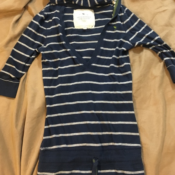 Striped lightweight hoodie