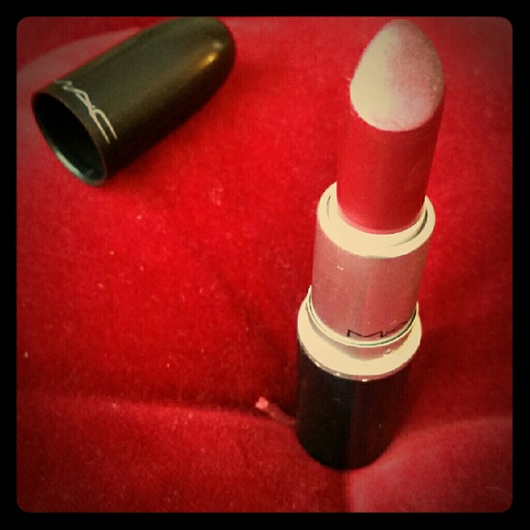 MAC Cosmetics New York Apple A54 Frost Lipstick