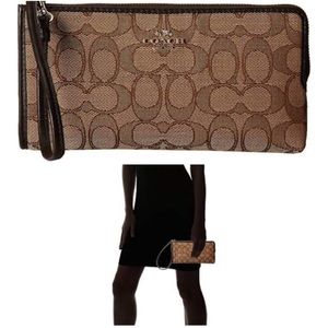 NWT Coach Signature Zip Wallet