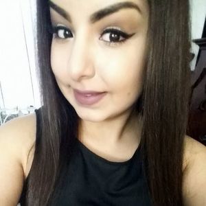 Meet your Posher, Cynthia