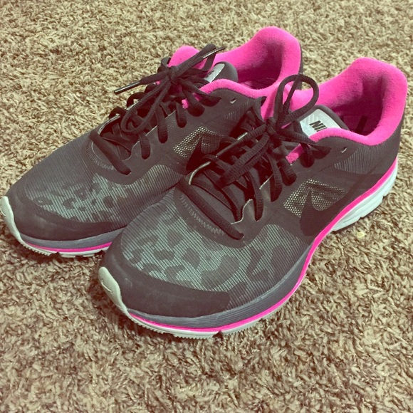 Womens Nike shoes
