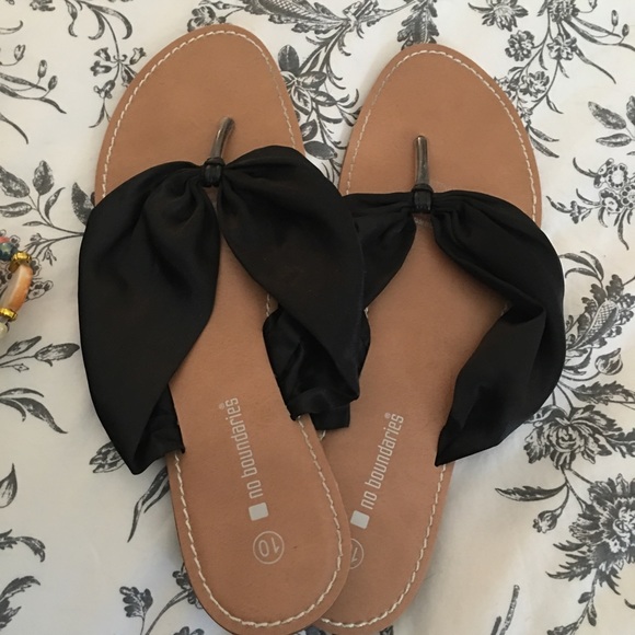 *Sold*Women's sandals