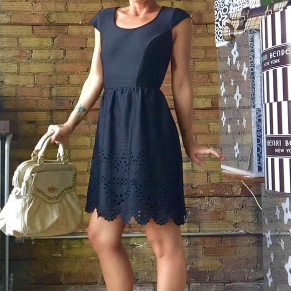 BNWT cap sleeve cut out scuba dress