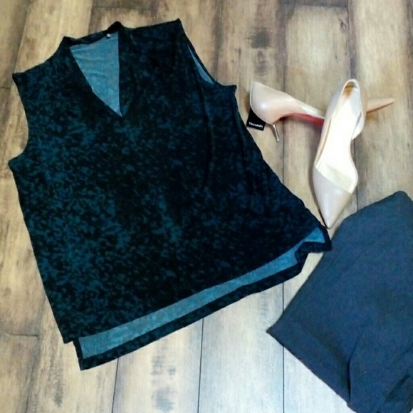 Tahari Shira Blouse Leaf Med