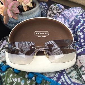 One of kind lightweight butterfly coach sunglasses