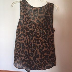 Leopard print tank with pocket