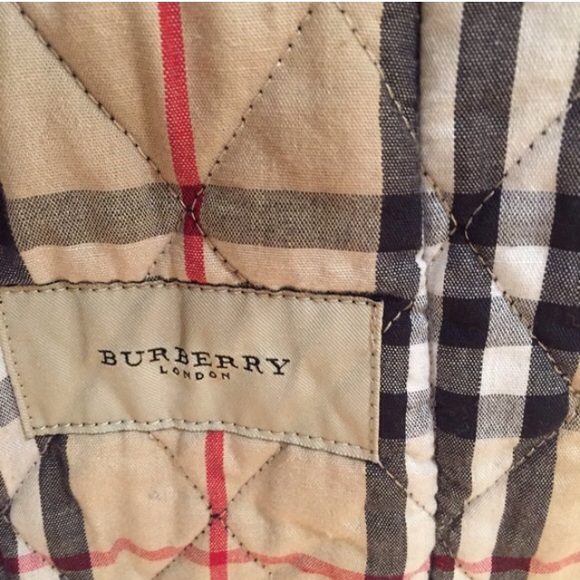 SOLD on Ⓜ️!!!  Authentic Burberry Quilted Jacket - Picture 4 of 4