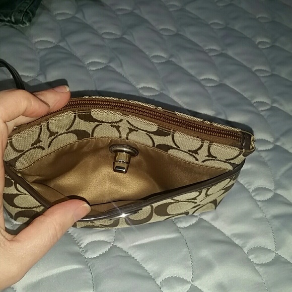 Coach park signature medium wristlet - Picture 2 of 4