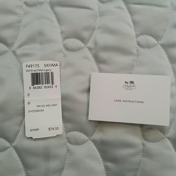 Coach park signature medium wristlet - Picture 4 of 4