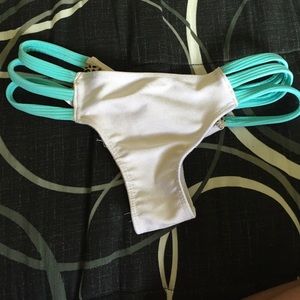Customized reversible bikini bottom