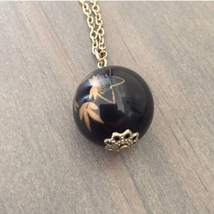 Long pendant necklace