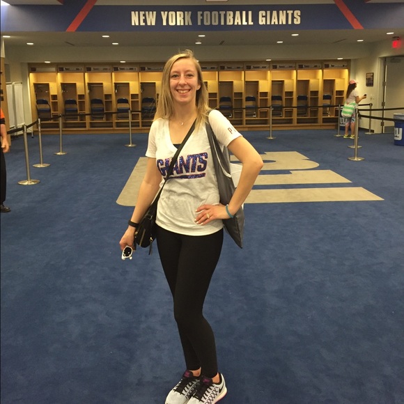 Meet your Posher, Ashley - Picture 2 of 3