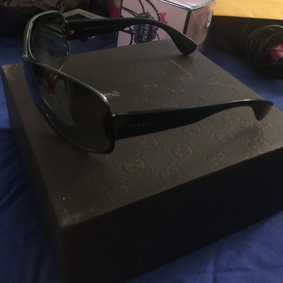 Authentic Black prada sunglasses - Picture 2 of 3