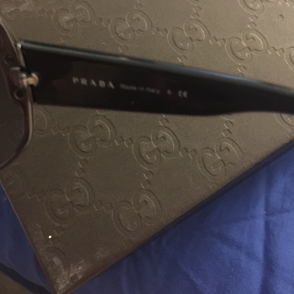 Authentic Black prada sunglasses - Picture 3 of 3