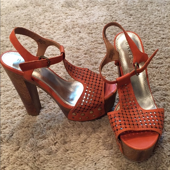 Platform sandals - Picture 1 of 4