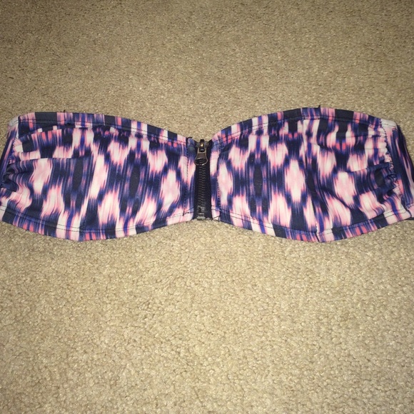 Bathing suit - Picture 2 of 3