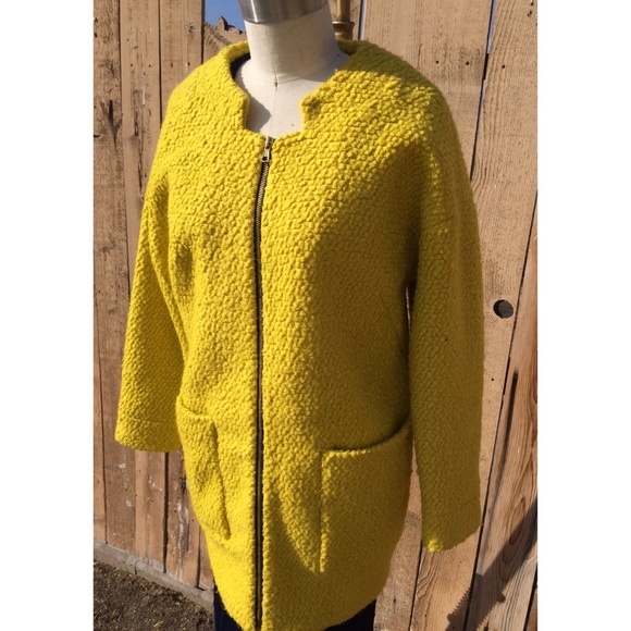 ‼️SOLD‼️ vintage yellow bouclé coat - Picture 2 of 3