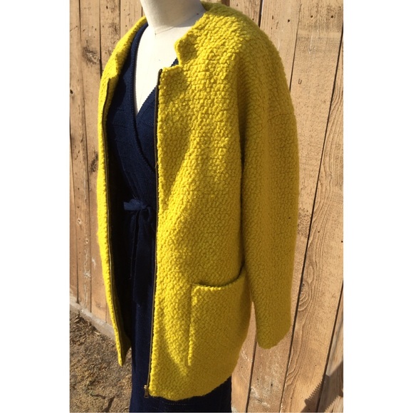 ‼️SOLD‼️ vintage yellow bouclé coat - Picture 3 of 3