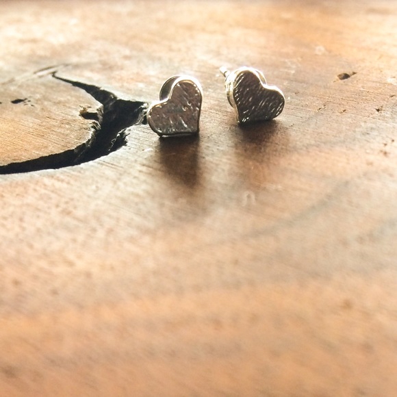 ❤️Heart Studs❤️ - Picture 2 of 3