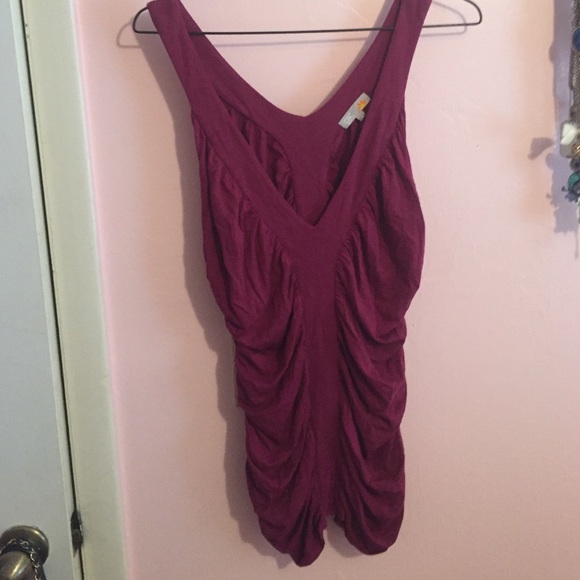 ❗️SALE❗️C&C California fuchsia top 💕