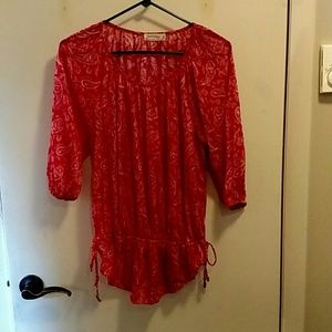 Cute spring top.