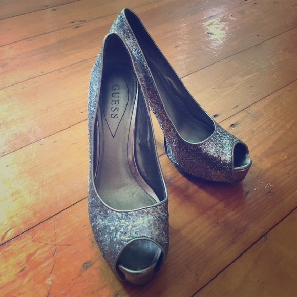 Guess silver sparkle pumps