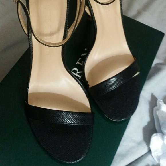 High heel - Picture 2 of 2