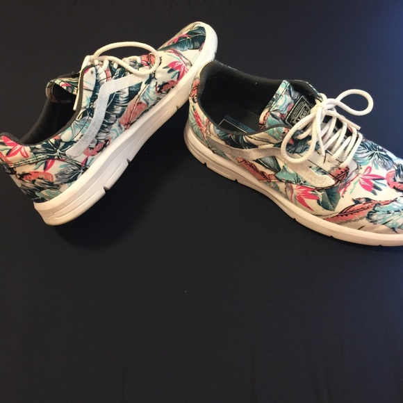 Vans Shoes - New vans ultra Cush shoes!