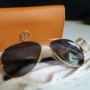clear out!! Tory Burch Aviators!