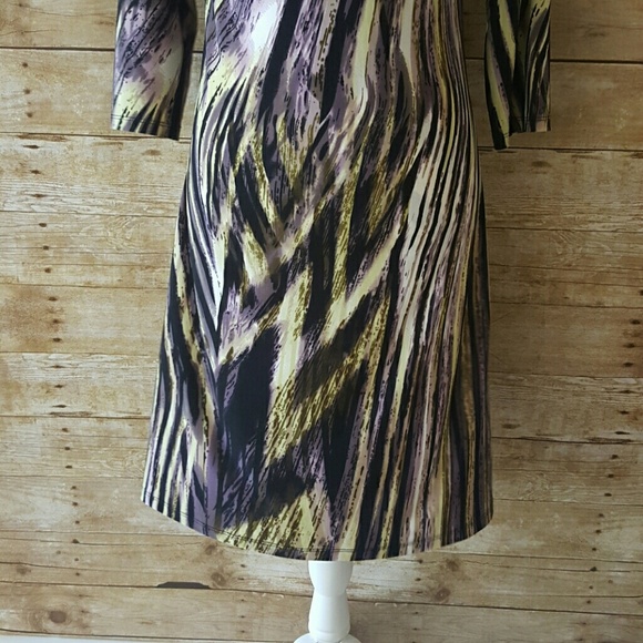 Dress - Picture 3 of 4