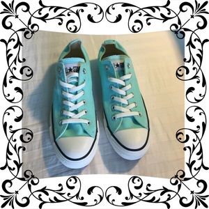 ***NEW (never worn) Blue Women's Converse