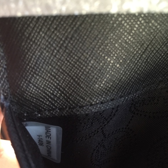 SOLD MK Kors bag - Picture 3 of 3