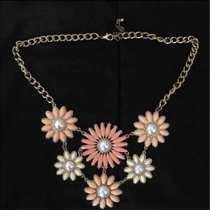 Statement necklace