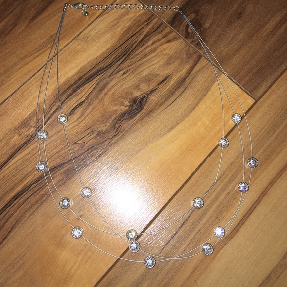 Cute layered necklace! - Picture 1 of 3