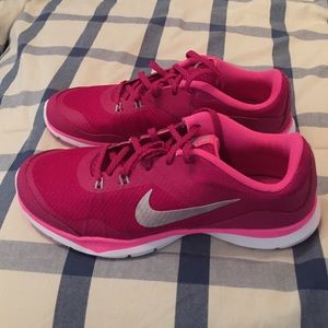 Women's Nike FlexTrainer 5. Size 8.5