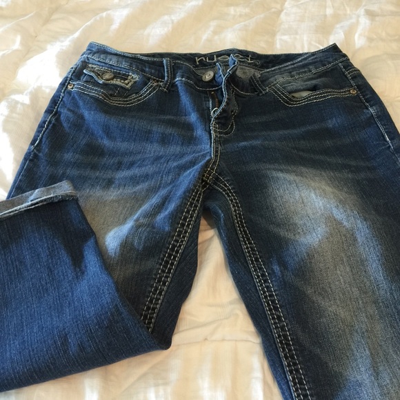 2 pairs of jean capris - Picture 2 of 4