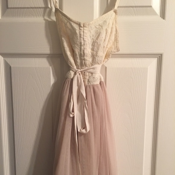 American eagle cream and tool dress