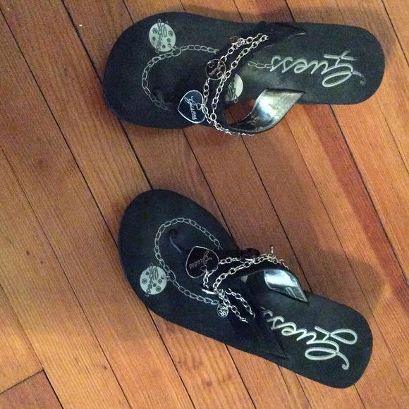 Guess wedge sandals