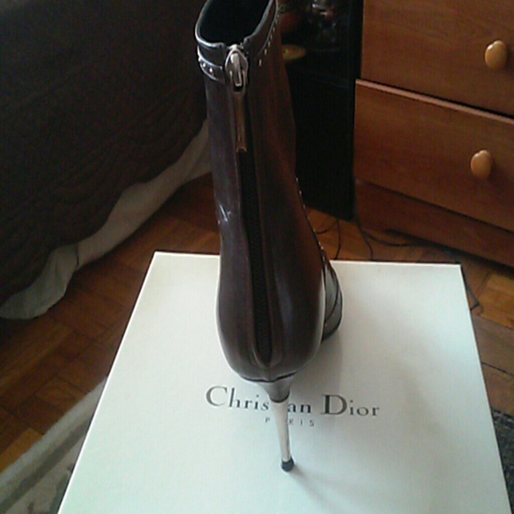 Boots - Picture 2 of 3