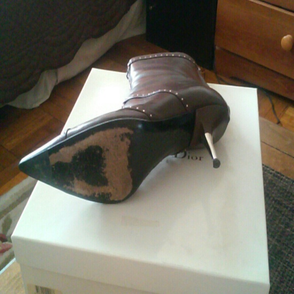 Boots - Picture 3 of 3