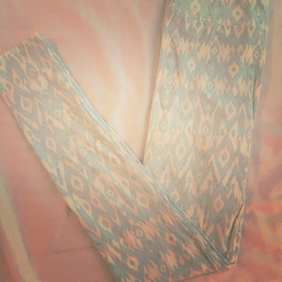 NWT LuLaRoe OS leggings